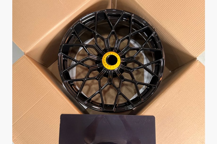 Lamborghini Huracan 2014- Geschmiedete OEM Felgen R20 R21 V1 (4 Stk) Foto 5