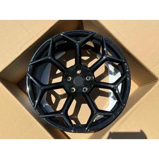 Geschmiedete OEM R23 V8 Felgen (4 Stk) Lamborghini Urus 2018- Foto 1