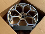 Lamborghini Urus 2018- Geschmiedete OEM Felgen R24 (4 Stk) Foto 12