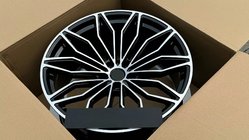 Lamborghini Urus 2018- Geschmiedete Felgen OEM R23 V13 (4 Stk) Foto 6