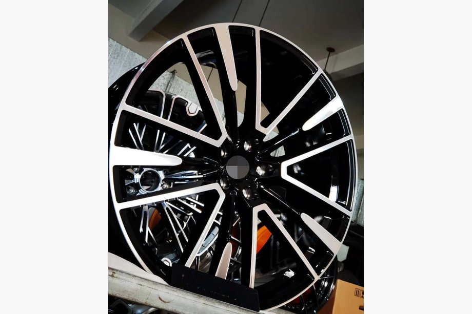 Maserati Ghibli 2013-2023 Geschmiedete OEM-Felgen R21 (4 Stk) Foto 2