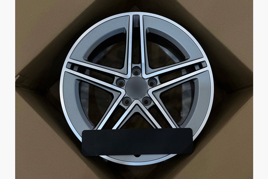 Mercedes CLS C218 2011-2018 Geschmiedete OEM R18 Felgen (4 Stk) Image