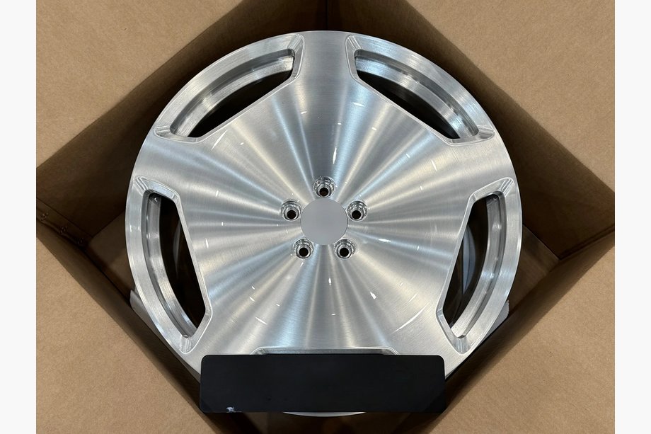 Mercedes S-class W222 2013-2022 Geschmiedete OEM Felgen R22 (4 Stk) Image