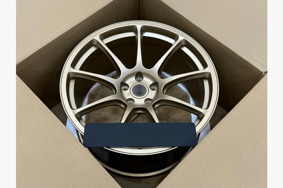 Nissan GT-R 2008-2025 Geschmiedete OEM R20 V2 Felgen (4 Stk) Foto 3
