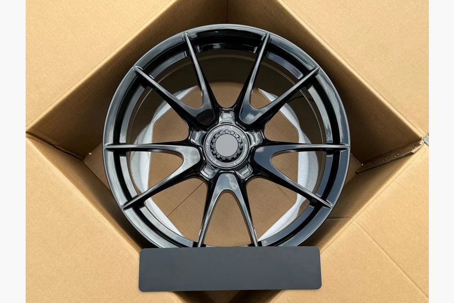 Porsche 911 (997) 2004–2012 Geschmiedete OEM Felgen R19 V1 (4 Stk) Image