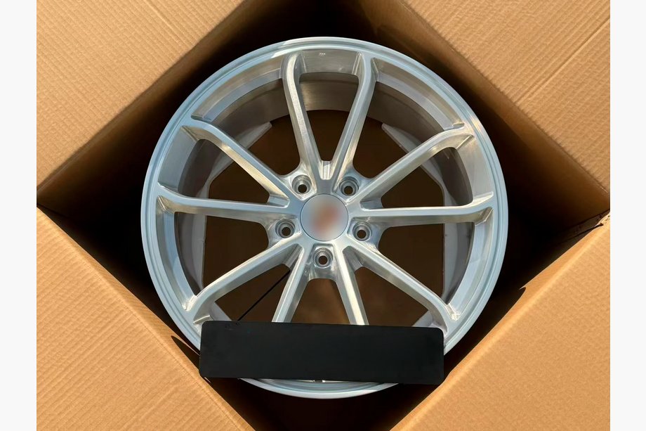 Porsche Boxster/Cayman 982 (718) 2016- Geschmiedete OEM Felgen R20 V6 (4 Stk) Image