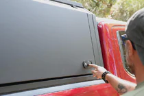 Ford Ranger 2011–2022 Laderaumabdeckung Omcap V2 Foto 2