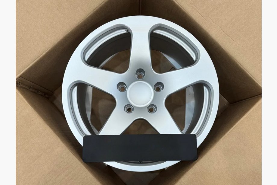 Porsche 911 (992) 2018– Geschmiedete OEM R18 Felgen (4 Stk) Image