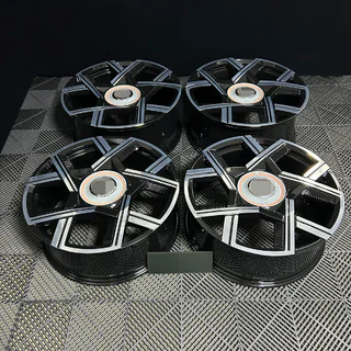 Geschmiedete OEM R22 V6 Felgen (4 Stk) Rolls-Royce Cullinan 2018- Foto 4