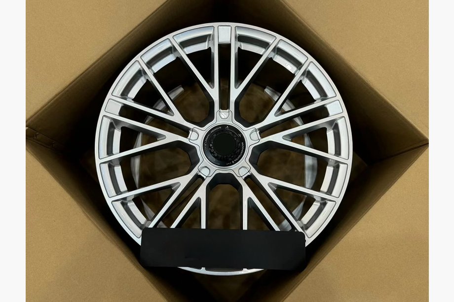 Porsche Panamera 2023– Geschmiedete OEM R21 V8 Felgen (4 Stk) Image