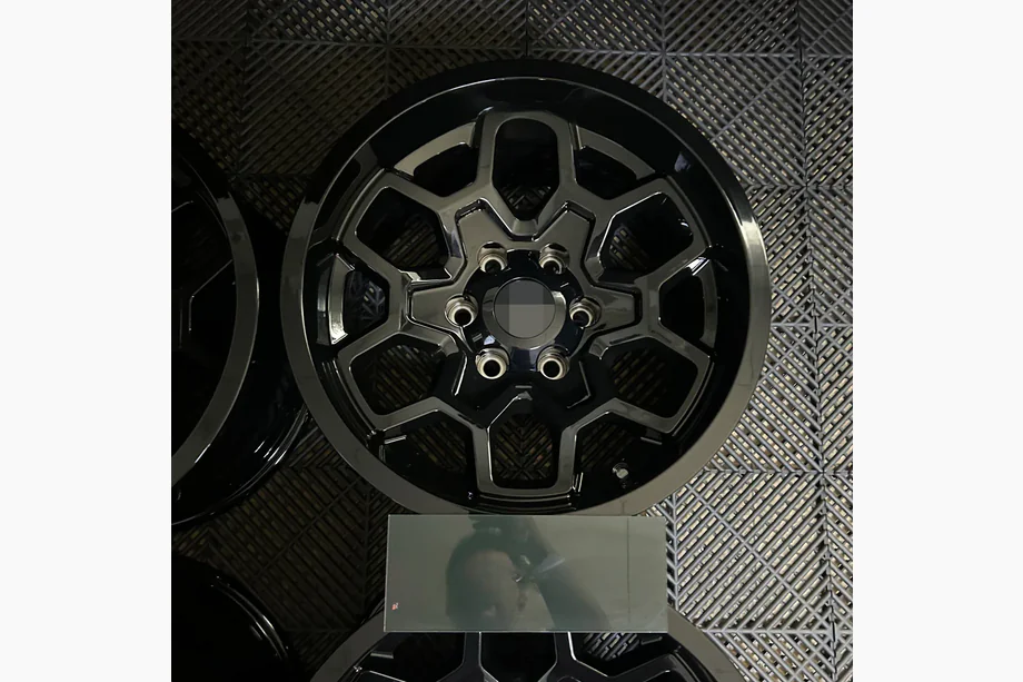 Toyota Hilux 2015- Geschmiedete OEM Felgen R17 (4 Stk) Image