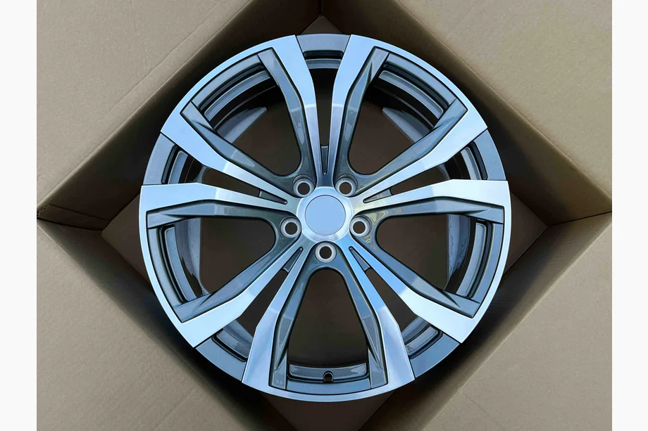 Lexus LFA 2010–2013 Geschmiedete OEM Felgen R20 V6 (4 Stk) Image