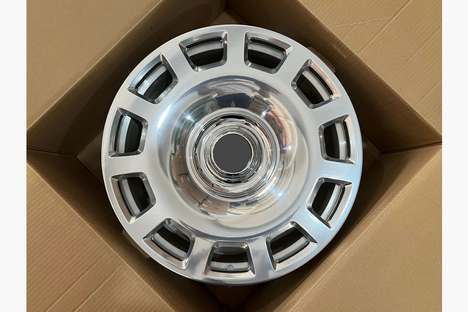 Rolls-Royce Spectre 2023– Geschmiedete OEM Felgen R21 R22 (4 Stk) Image