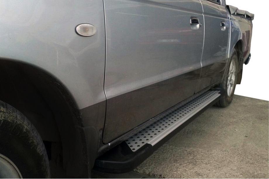 Mazda BT-50 2007-2012 Trittbretter X5-Typ (2 Stk, Alu) Image