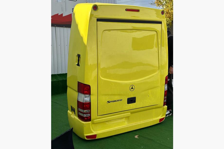 Mercedes Sprinter W906 2006–2018 Dachträger (Gelb) Foto 1