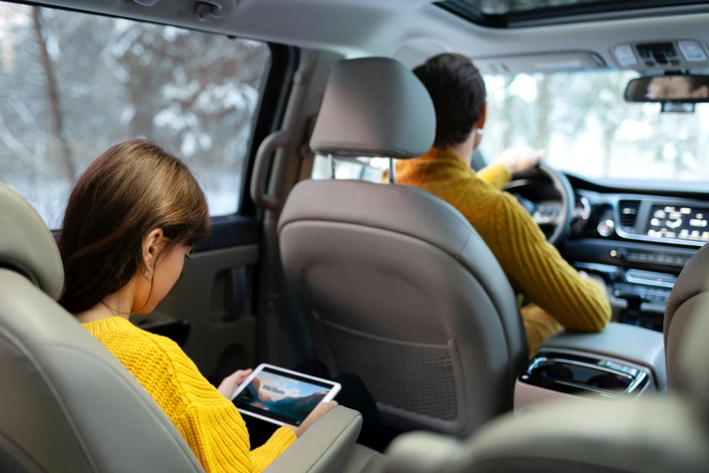 Mehr Komfort im Auto: Tipps für entspanntes Fahren
