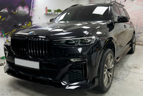 BMW X7 G07 2019- Frontstoßstangenaufsatz Paradigm Black Knight V2 (2018-2022, M-Sport) Foto 2