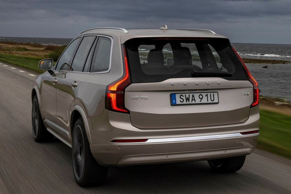 Volvo XC90 II (2024): Luxuriöser Familien-SUV mit Hybridtechnologie Foto 4