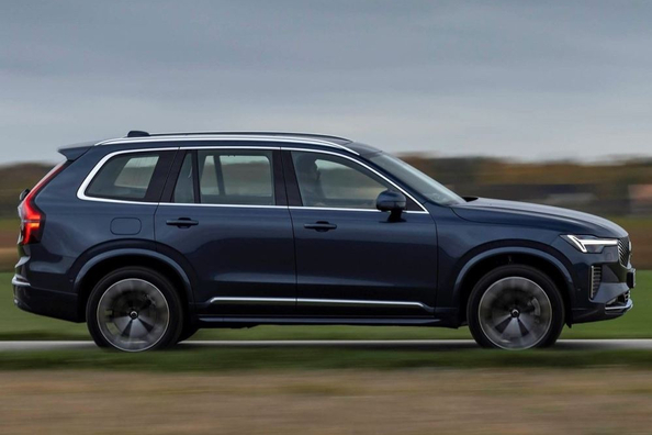 Volvo XC90 II (2024): Luxuriöser Familien-SUV mit Hybridtechnologie Foto 2