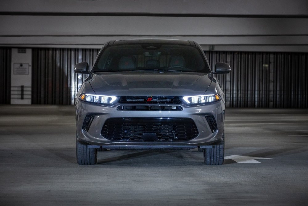 Dodge Hornet im Test: Technische Daten, Ausstattung, Fotos