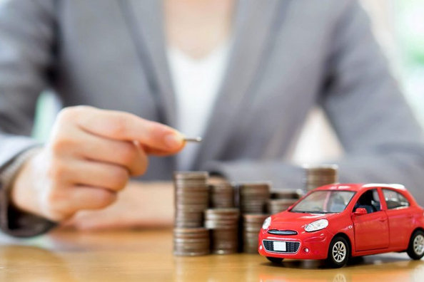 Wie man beim Kauf eines neuen Autos spart: praktische Tipps