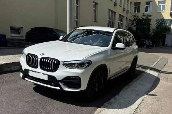 Antichrom: Moderner Trend im Exterieur-Tuning, der die Wahrnehmung des Autos verändert Foto 2