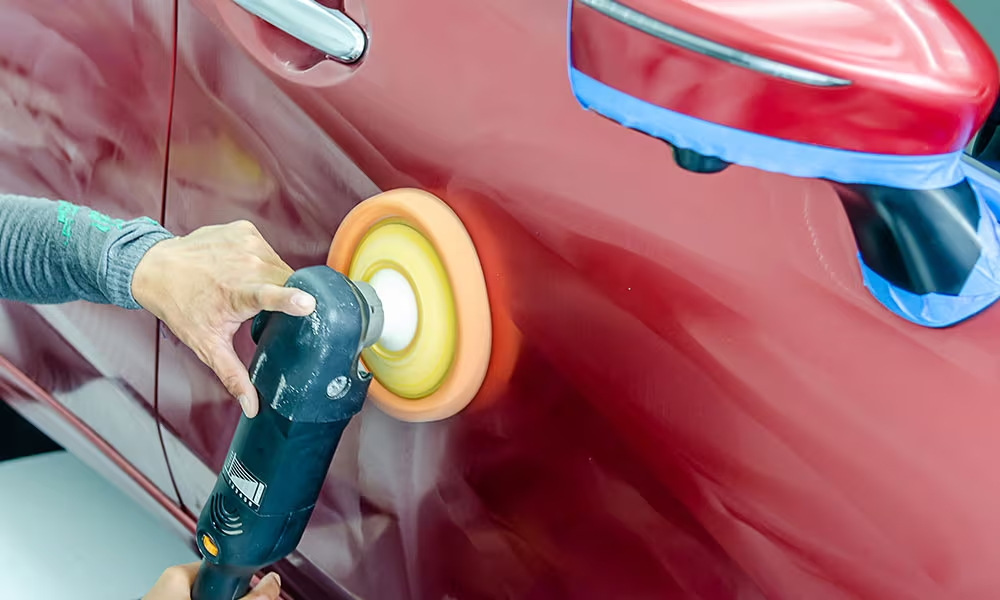 Top 5 Fehler beim Autopolieren in Eigenregie: So ruinieren Sie den Lack nicht an einem Tag