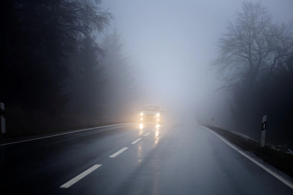 Fahren bei dichtem Nebel: Wichtige Sicherheitsregeln