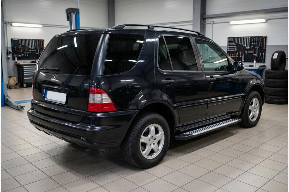 Mercedes ML W163 1997-2005 Seitenschweller Line (2 Stk., Aluminium) Image