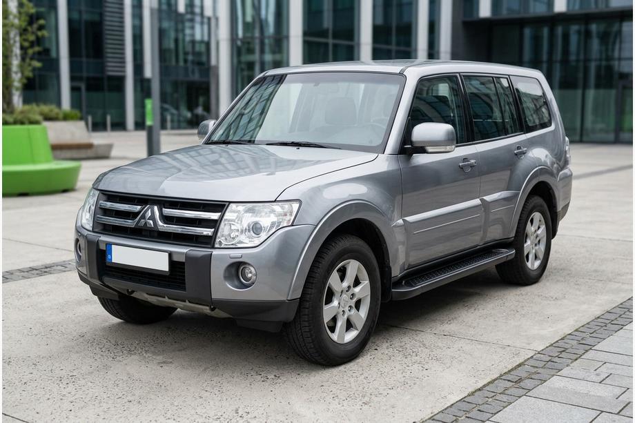Mitsubishi Pajero Wagon IV 2006-2021 Trittbretter Allmond Black (2 Stk., Aluminium) Image