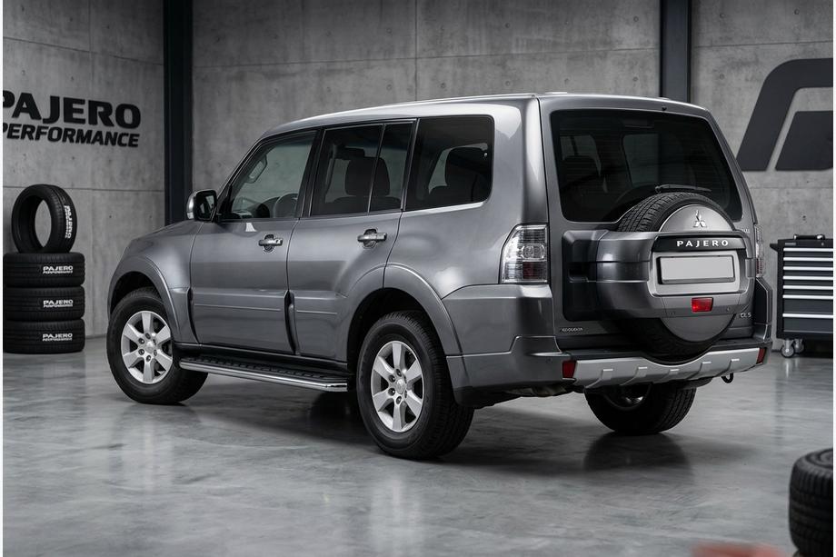 Mitsubishi Pajero Wagon IV 2006-2021 Trittbretter Maydos V1 (2 Stk., Aluminium & Edelstahl) Image