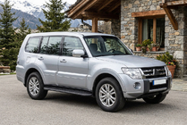 Mitsubishi Pajero Wagon IV 2006-2021 Seitenschweller Bosphorus Black (2 Stk., Aluminium) Foto 1