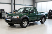 Nissan NP300 1999-2015 Seitenschweller Tayga Grey (2 Stk., Aluminium) Foto 1