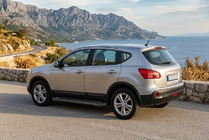 Nissan Qashqai 2007-2010 Trittbretter Allmond Black (2 Stk., Aluminium) Foto 1