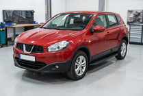 Nissan Qashqai 2010-2014 Seitenschweller Bosphorus Black (2 Stk., Aluminium) Langer Radstand Foto 1