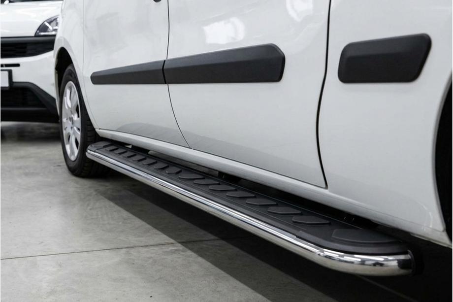 Opel Combo 2012-2018 Trittbretter Maydos V1 (2 Stk., Aluminium & Edelstahl) Image