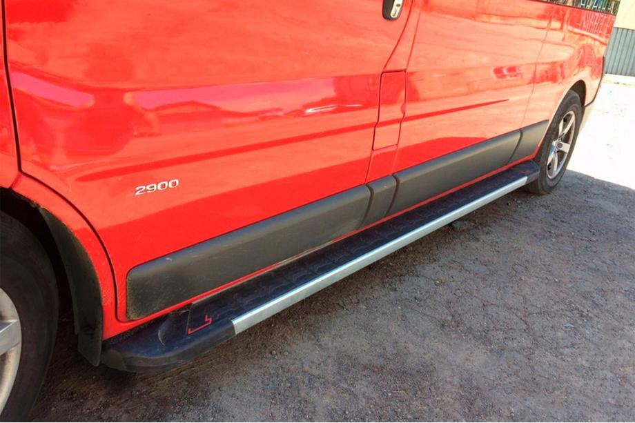 Nissan Primastar 2002-2014 Seitenschweller RedLine V1 (2 Stk., Aluminium) Image