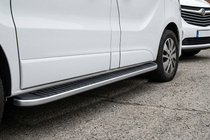 Renault Trafic 2001–2015 Seitenschweller Tayga Grey (2 Stk., Aluminium) Foto 1