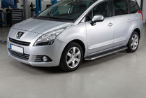 Peugeot 5008 2009-2016 Trittbretter Maydos V1 (2 Stk., Aluminium & Edelstahl) Foto 1