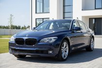 BMW 7 Series F01/F02 2008-2015 Nieren M-Look (Schwarz Glanz) Foto 1