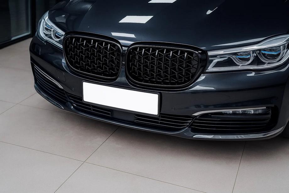 BMW 7 Series G11/G12 2015-2022 Nieren Diamond Black (2016-2019, Schwarz Glanz) Foto 1