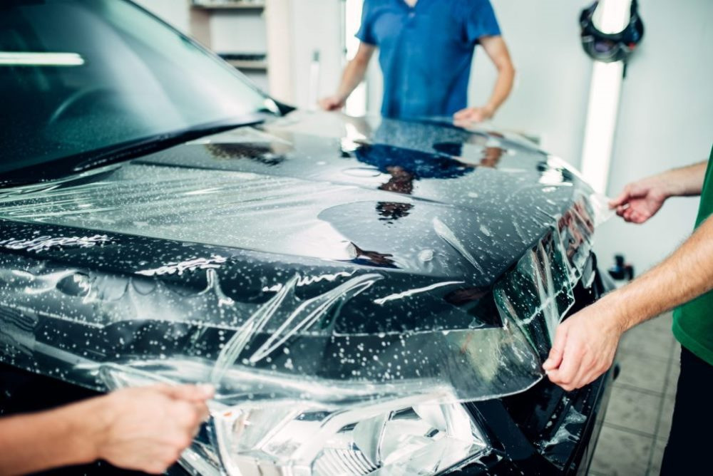 Lackschutzfolie fürs Auto: Wann lohnt sich die Anwendung?
