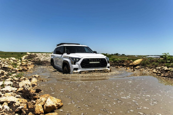 Toyota Sequoia III (XK80) Test: Technische Daten, Ausstattungen, Fotos Foto 1