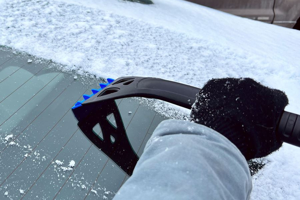 Wie man den richtigen Autoscheibenkratzer wählt: Der Schlüssel zu sicherer Sicht