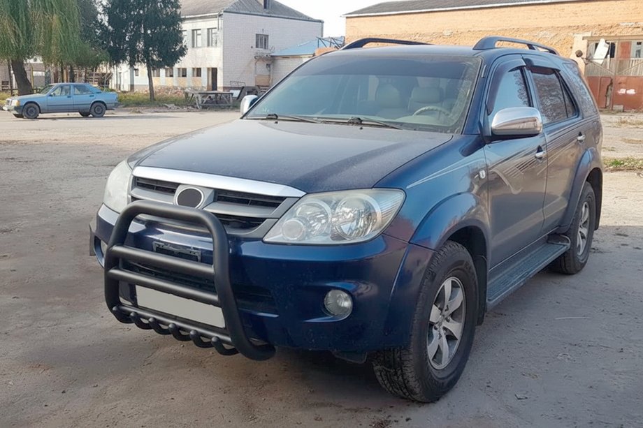 Toyota Fortuner 2006-2015 Frontbügel F12-11 Schwarz (Edelstahl) Image