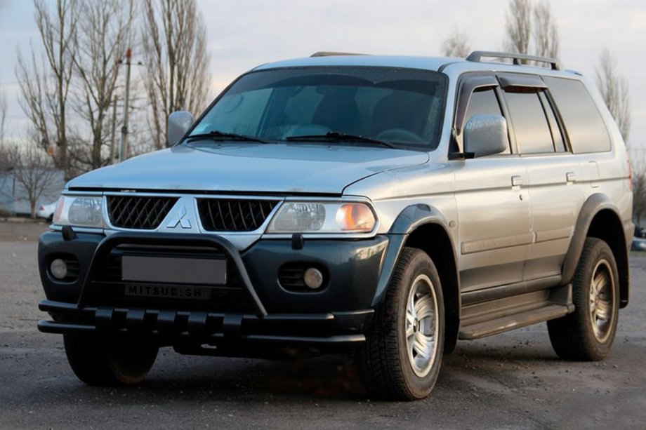 Mitsubishi Pajero Sport 1996-2007 Frontschutzbügel ST015WT Schwarz (Edelstahl) Image