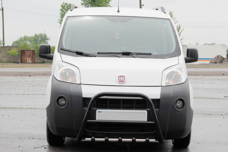Fiat Fiorino/Qubo 2008-2024 Frontbügel WT006 Schwarz (Edelstahl) Image