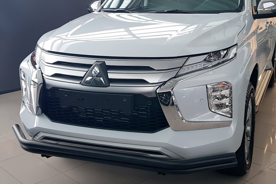 Mitsubishi Pajero Sport 2015- Frontschutzbügel F3-60 Black (2020+, Edelstahl) Image