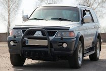 Mitsubishi Pajero Sport 1996-2007 Frontbügel QT007 Schwarz (Edelstahl) Foto 1