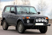 Lada Niva und Urban 1977- Frontbügel QT007 Schwarz (Edelstahl) Foto 3